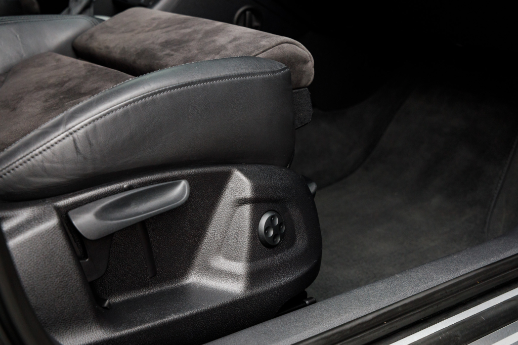 Audi Q3 2012 фото 19