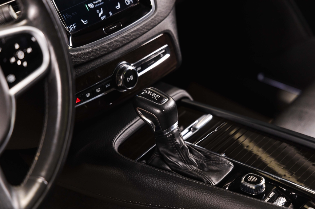 Volvo XC90 2018 фото 26