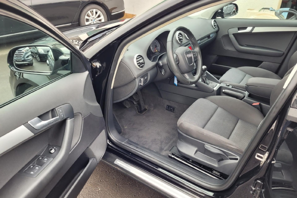 Audi A3 Sportback 2012 фото 2