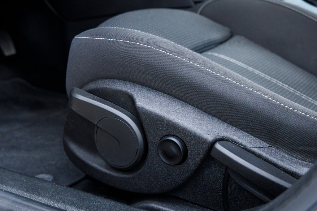 Opel Astra J 2014 фото 10