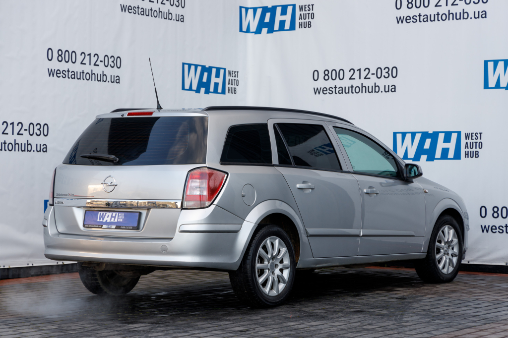 Opel Astra H фото 5