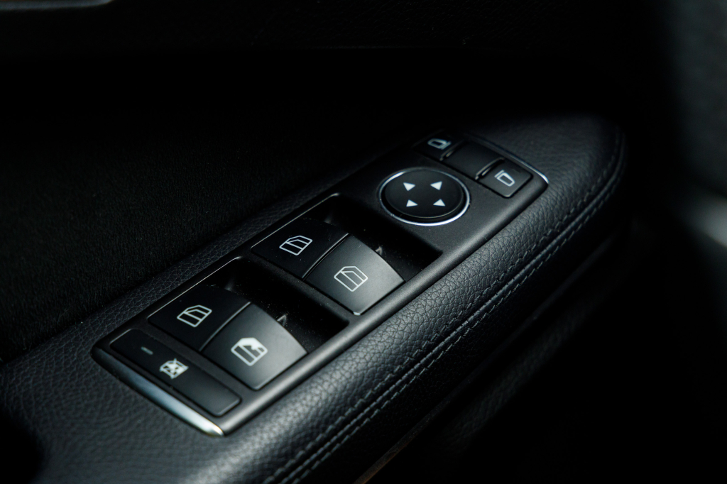 Mercedes-Benz E 220  Bluetec 2015 фото 41