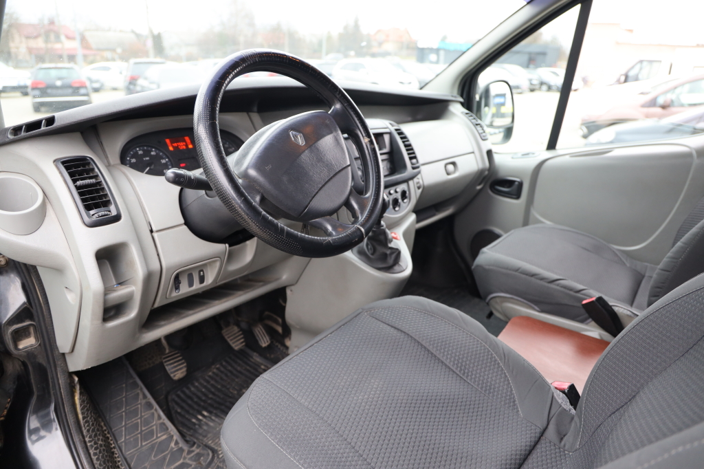 Renault Trafic 2009 photo 18