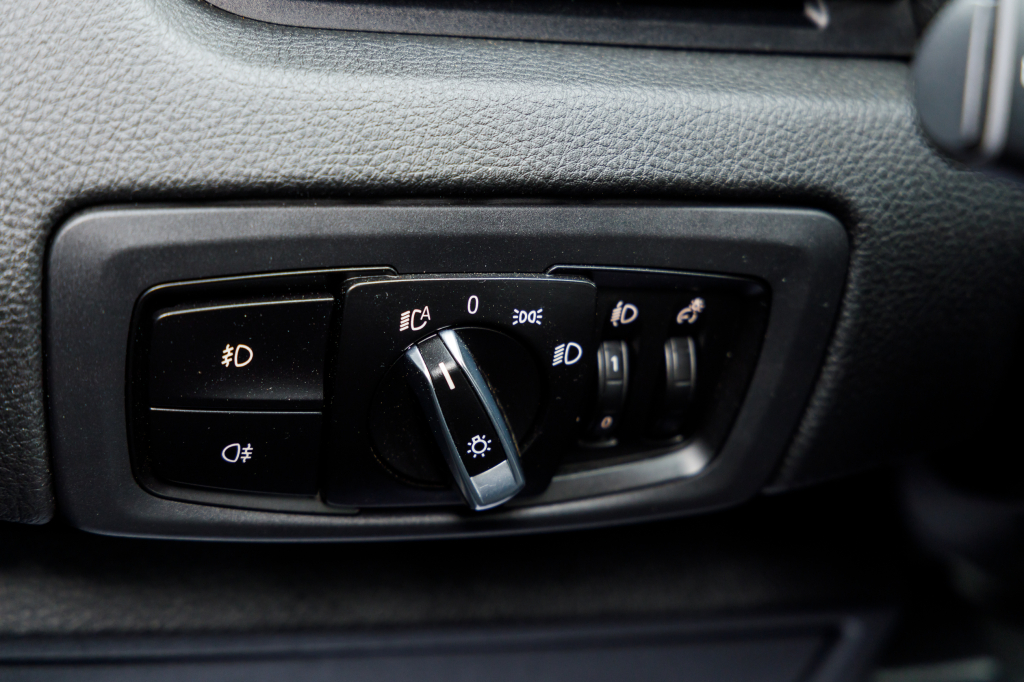 BMW 218 d 2015 фото 12