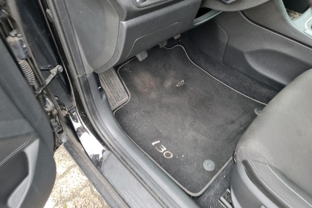 Hyundai i30 Wagon 2017 photo 14