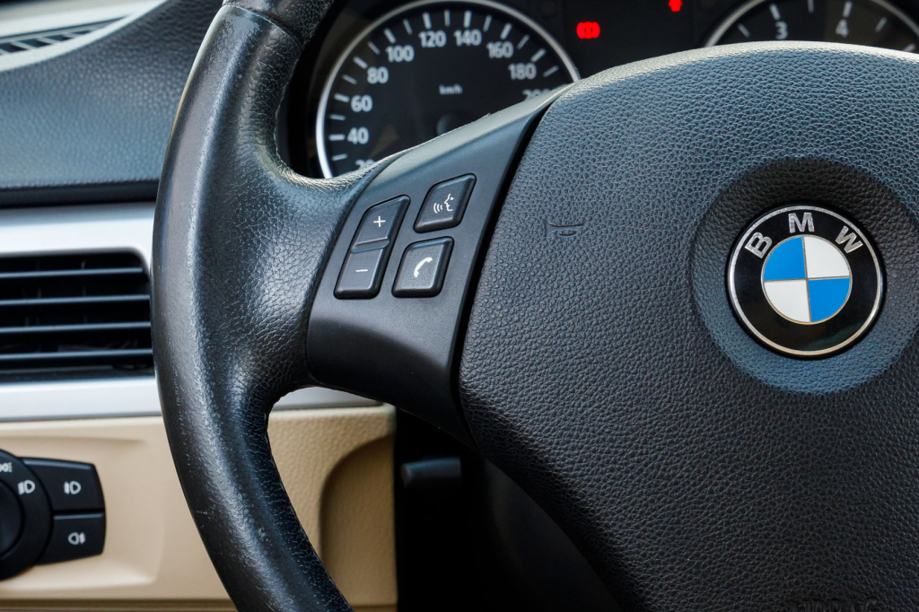 BMW 320 2005 фото 9