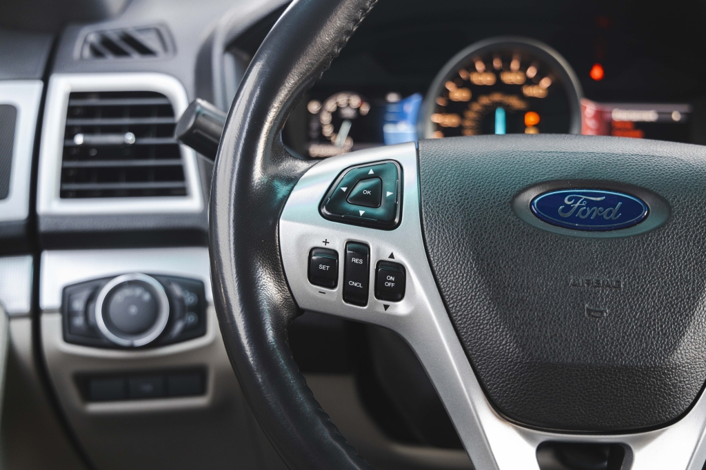 Ford Explorer XLT 2011 фото 24