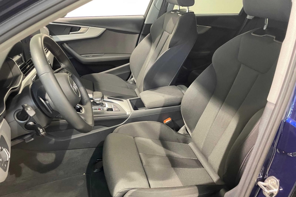 Audi A4 2020 фото 6