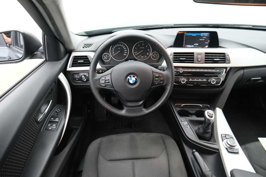 BMW 3er Touring 2017 фото 2