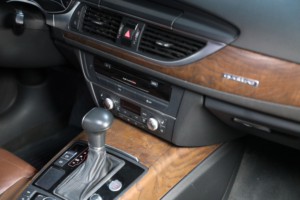 Audi A6 2012 photo 31