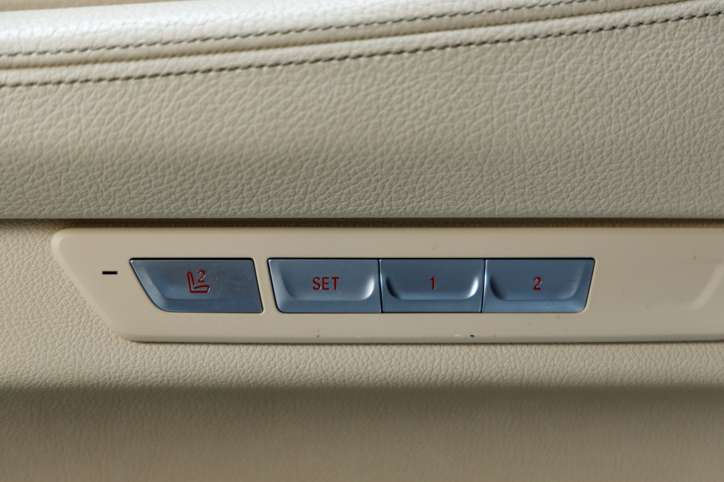 BMW 740 2016 фото 22