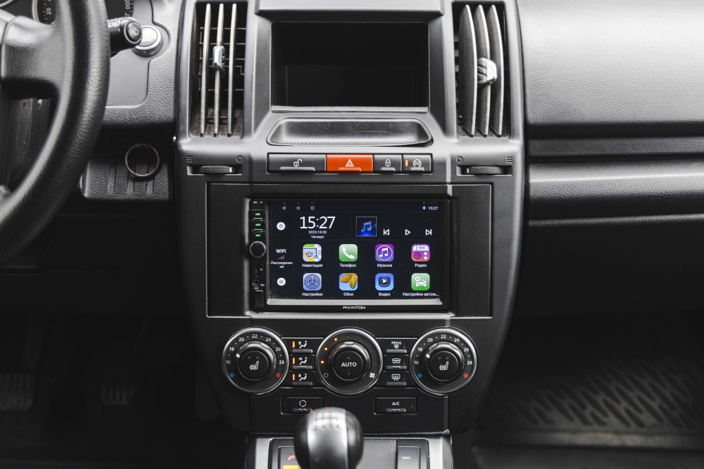 Land Rover Freelander 2010 фото 23