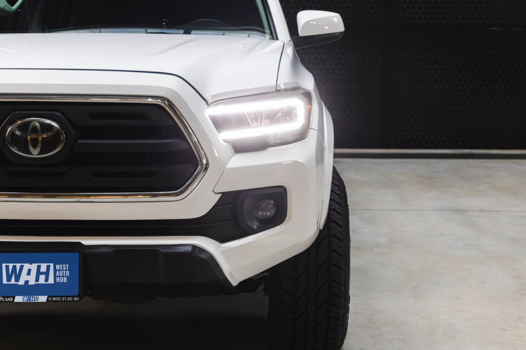 Toyota Tacoma 2018 фото 2