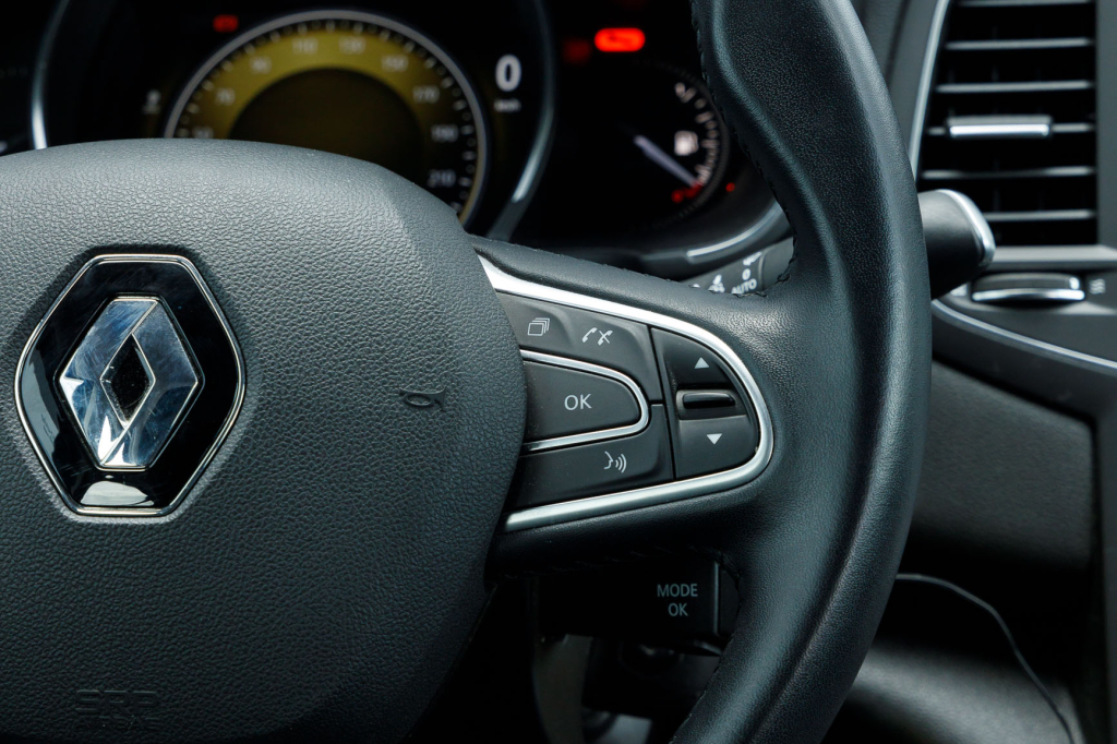 Renault Megane 2016 фото 11