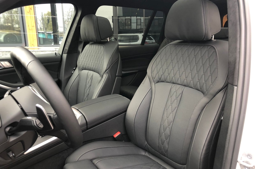 BMW X7 30D 2021 photo 12