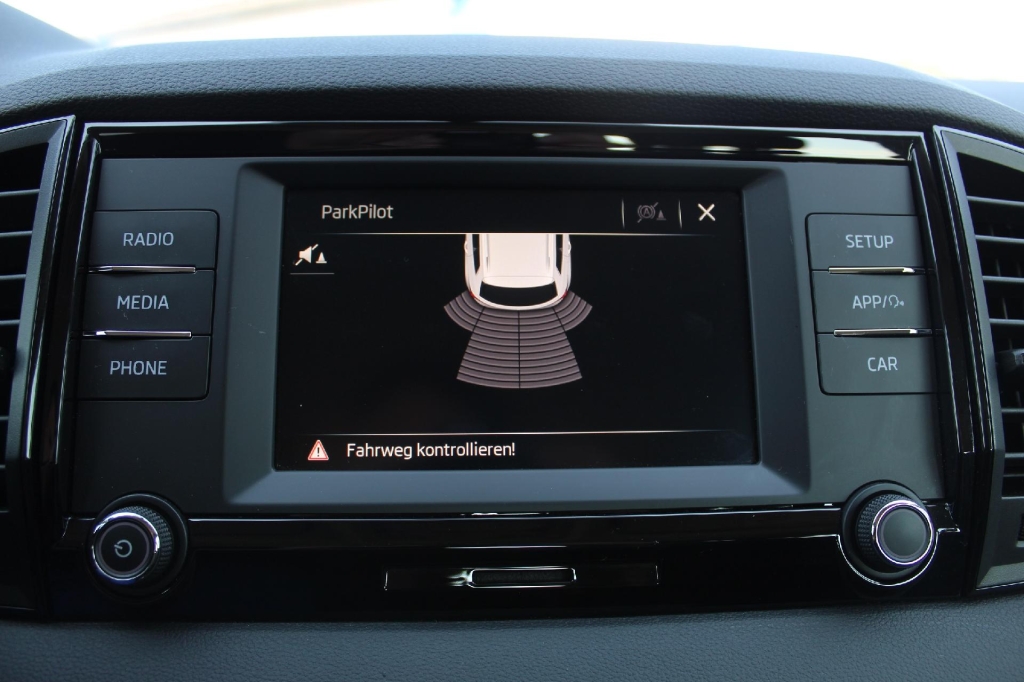 Skoda Karoq 2019 фото 7