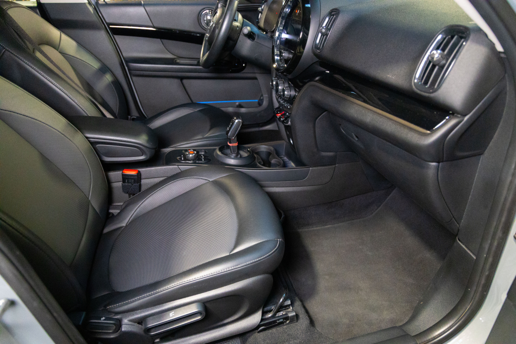 MINI Cooper Clubman 2021 фото 8