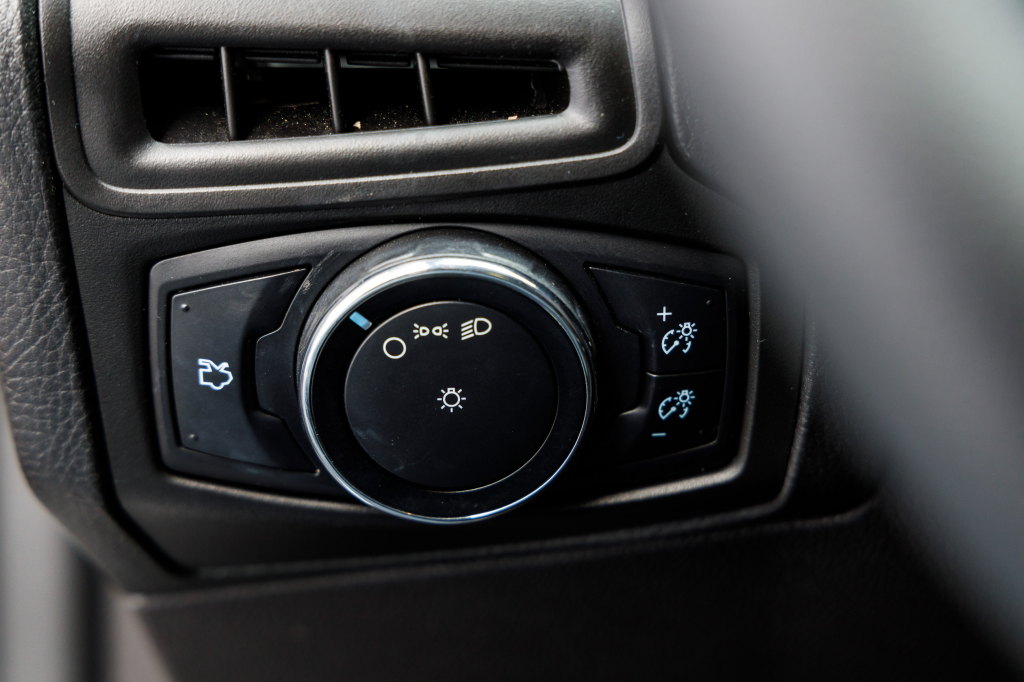 Ford Focus 2014 фото 13