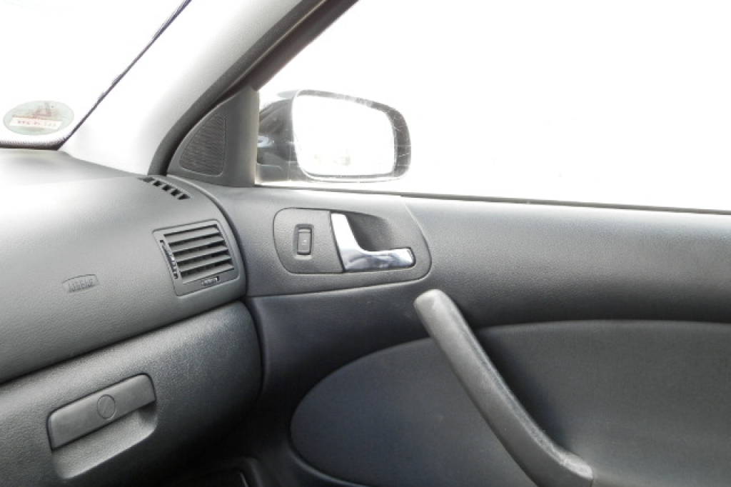 Skoda Octavia Tour 1.6 MPI 2004 фото 13