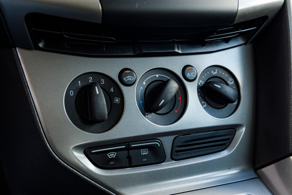 Ford Focus 2013 фото 10