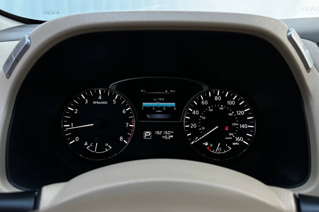 Nissan Pathfinder 2015 фото 17