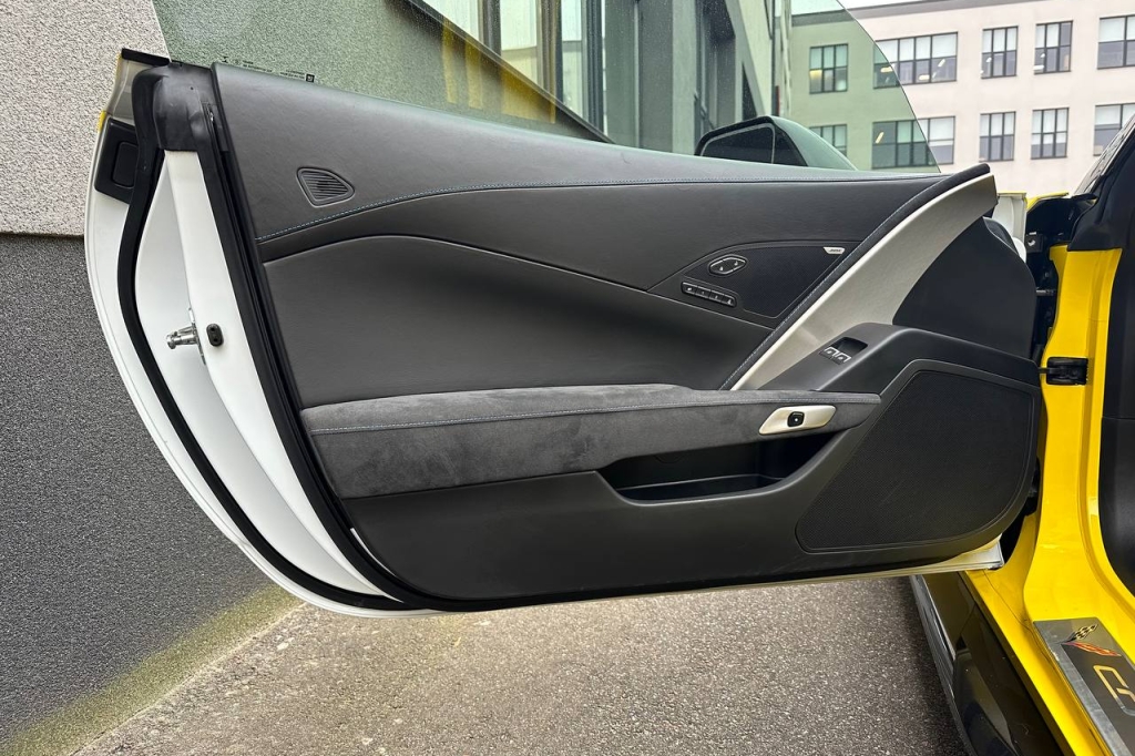 Chevrolet Corvette Z06 2018 фото 12