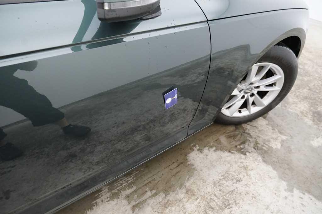 Audi A4 2017 фото 11