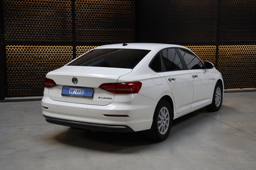 Volkswagen e-Lavida 2021 photo 4