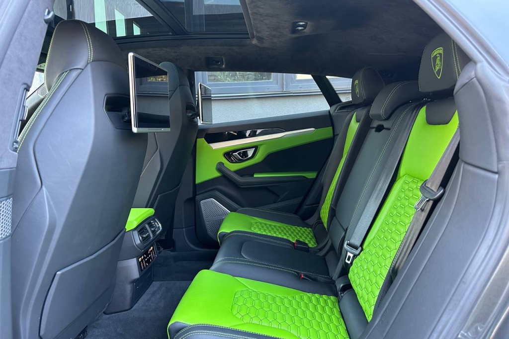 Lamborghini Urus 2019 фото 19