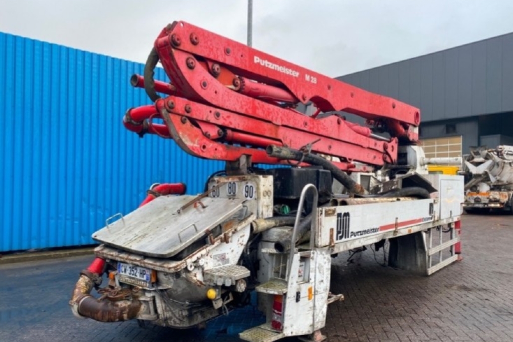 Putzmeister M 36-4 M28 2005 photo 2