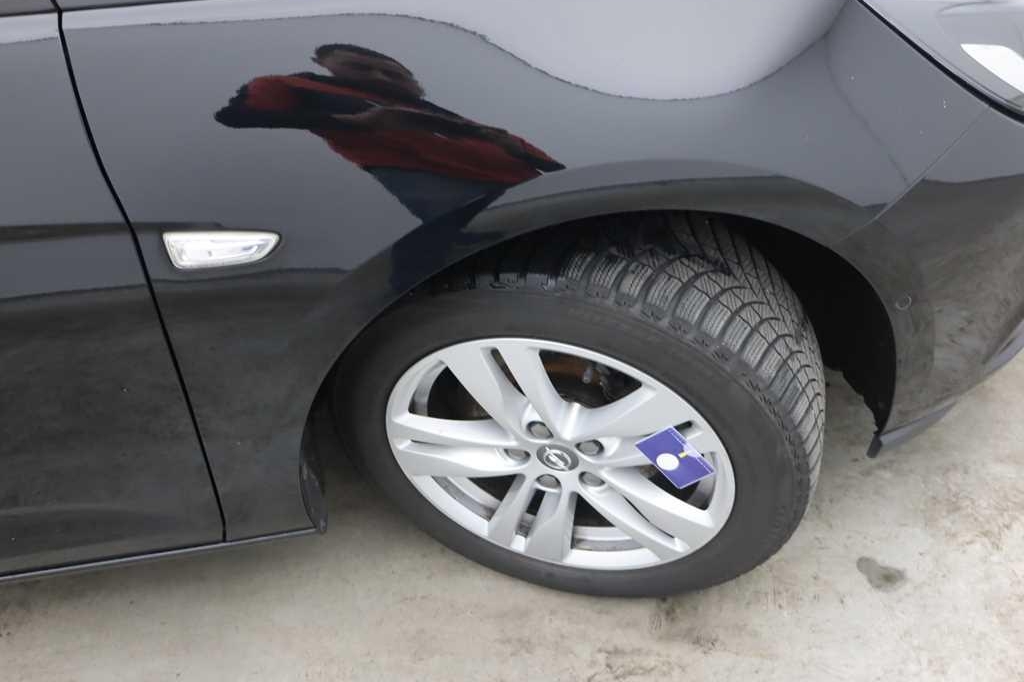 Opel Astra Sport Tourer 2018 фото 33