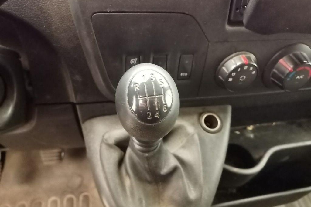 Renault Master 2016 фото 21