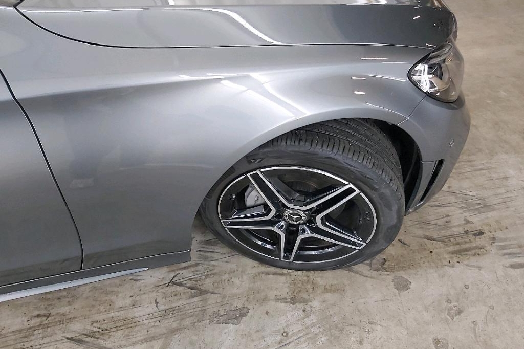 Mercedes-AMG C-Klasse 2019 фото 25