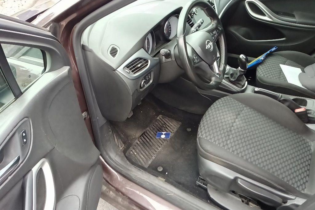 Opel Astra Sports Tourer 2017 фото 60