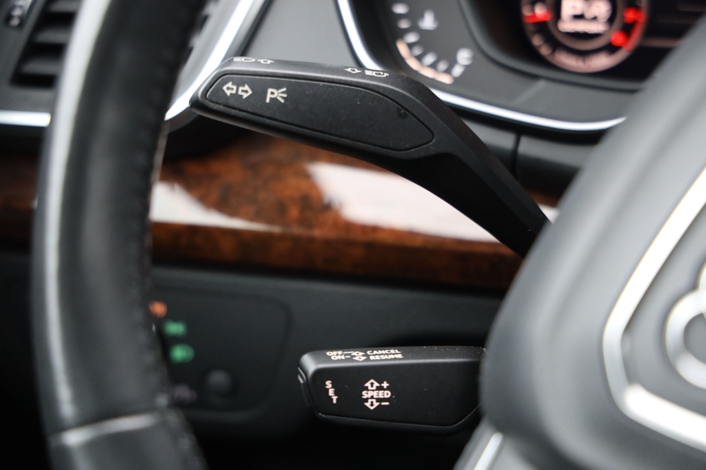 Audi Q5 2017 фото 17