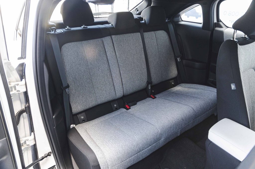 Mazda MX-30 Elecrtic 2021 фото 33