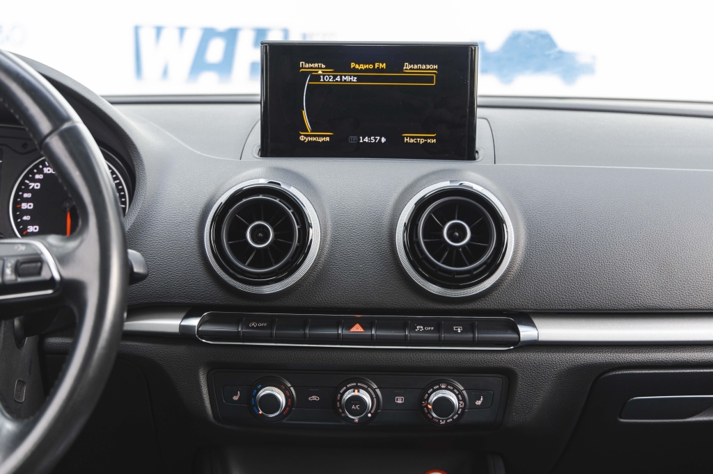 Audi A3 2015 photo 21