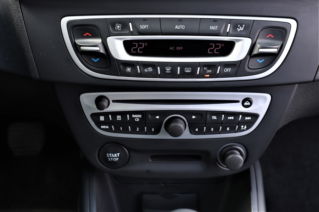 Renault Megane 2011 photo 7