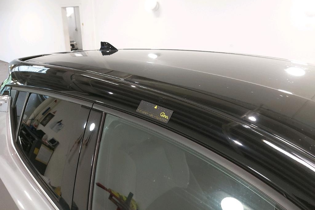 Toyota C-HR 2018 photo 23