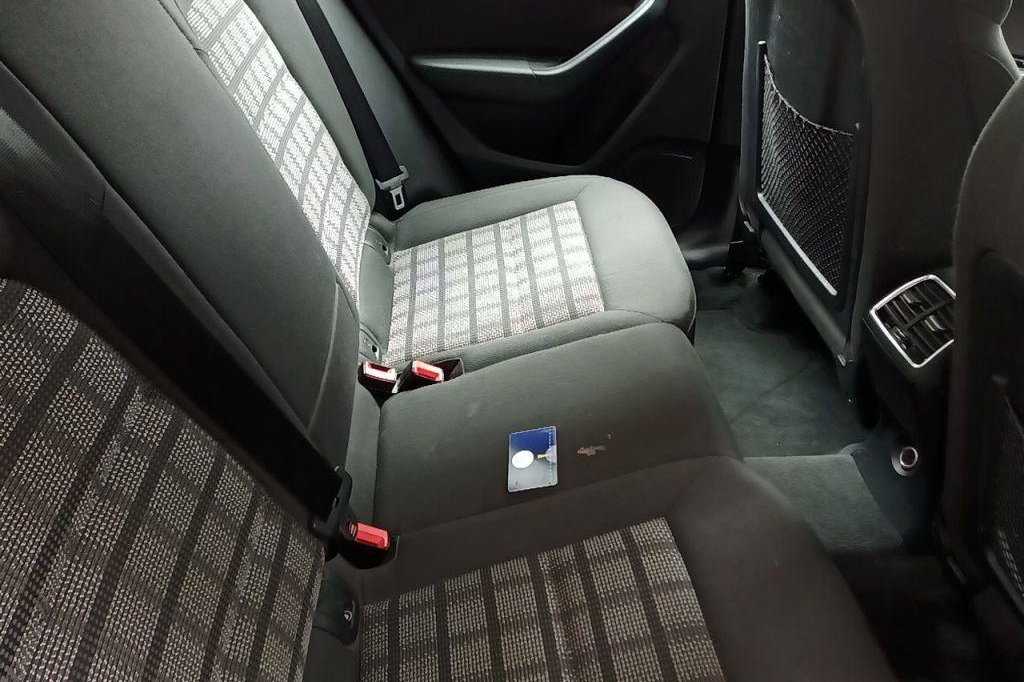 Audi Q3 2016 photo 10