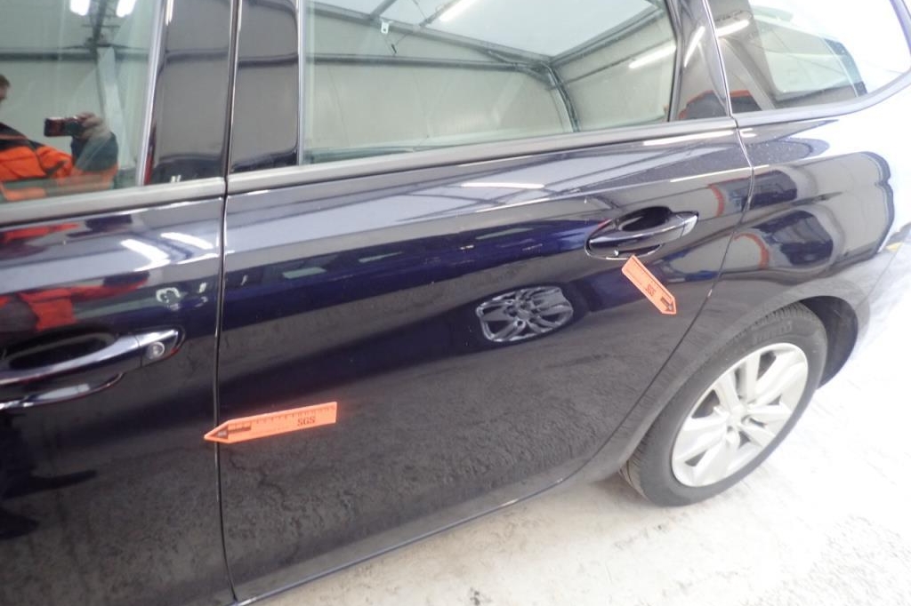 Peugeot 308 2018 фото 12