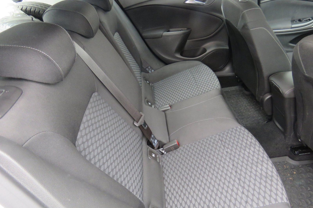 Opel Astra 2018 photo 4