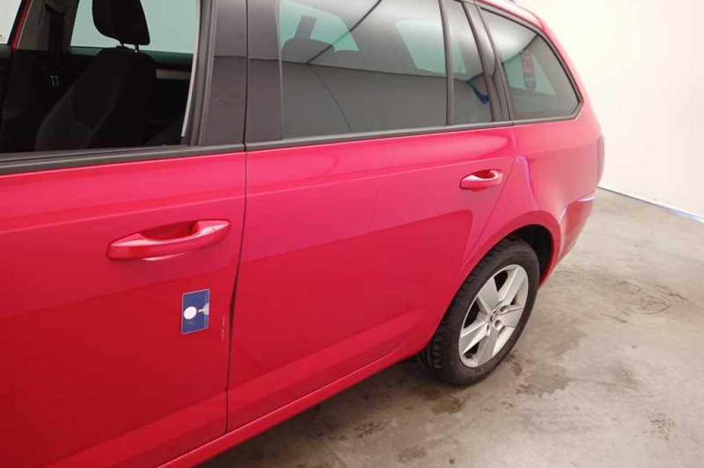 Skoda Octavia Combi 2018 photo 25