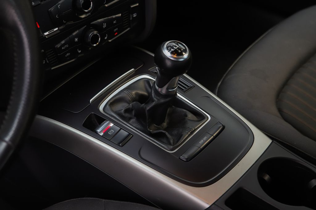 Audi A4 2008 фото 15