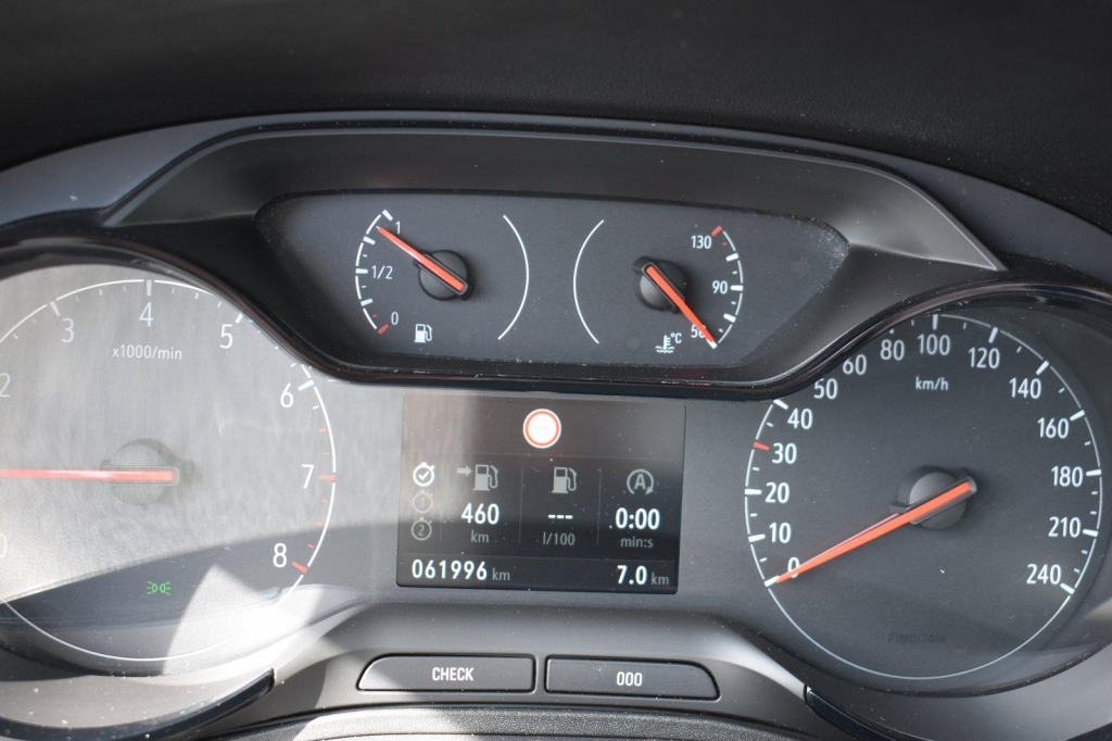 Opel Grandland X 2019 photo 2