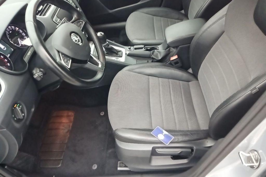 Skoda Octavia Combi 2016 фото 20