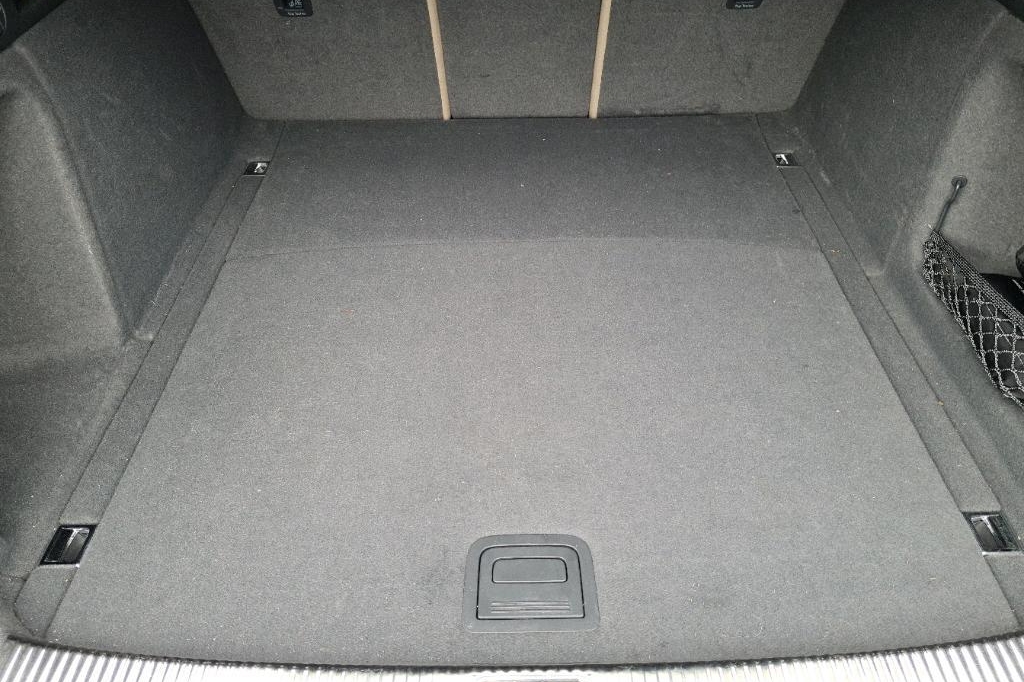 Audi A4 Avant 2017 фото 9