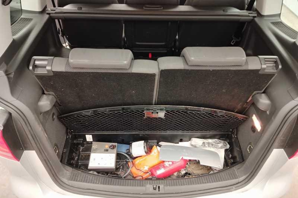 Volkswagen Touran 2015 photo 2