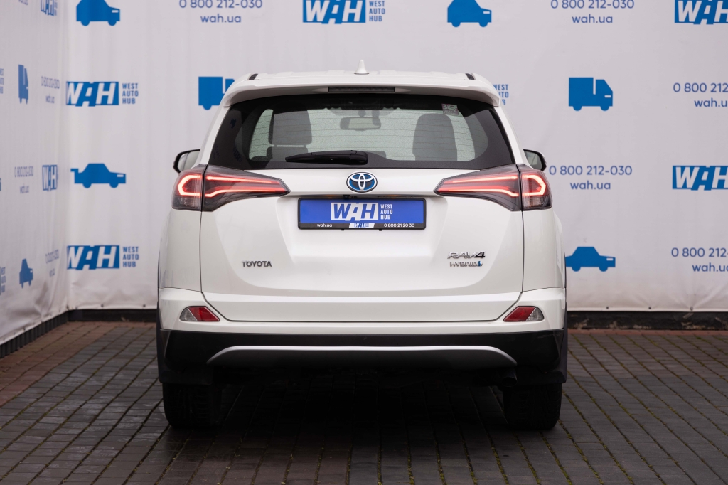 Toyota RAV4 Hybrid 2017 фото 9