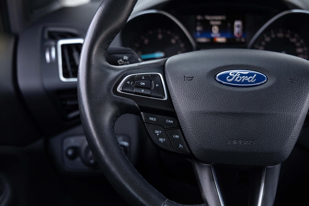 Ford Kuga 2019 фото 17